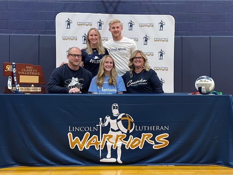 Lily Psencik signs to play Volleyball at CUNE